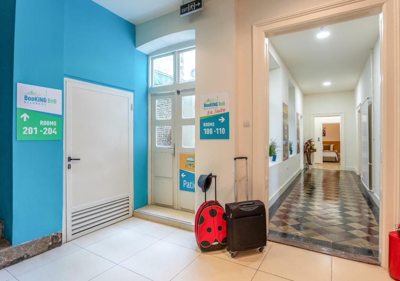 Booking En Suite Beograd Bagian luar foto